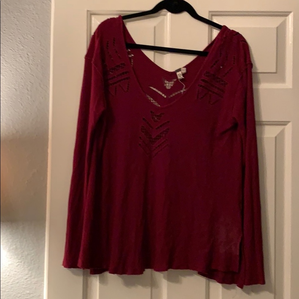 Eyelet top